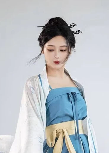 Personalized Sandalwood Hairpin Cloud Pattern for Hanfu Daily Wear | HANFUBAO