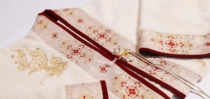 Women  Modern Hanfu 3-Piece Mamian Dress Set Red Embroidery | HANFUBAO