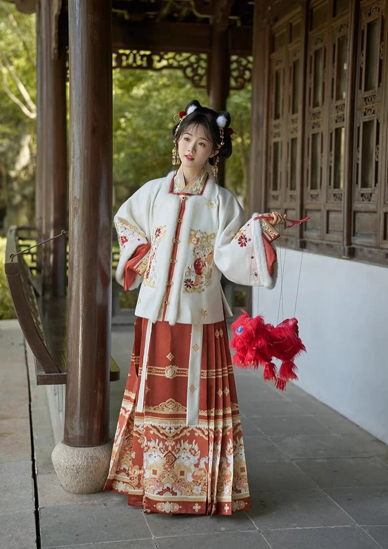 Women 3-Piece New Year Dragon Embroidered Daily Hanfu Set Plus Size | HANFUBAO