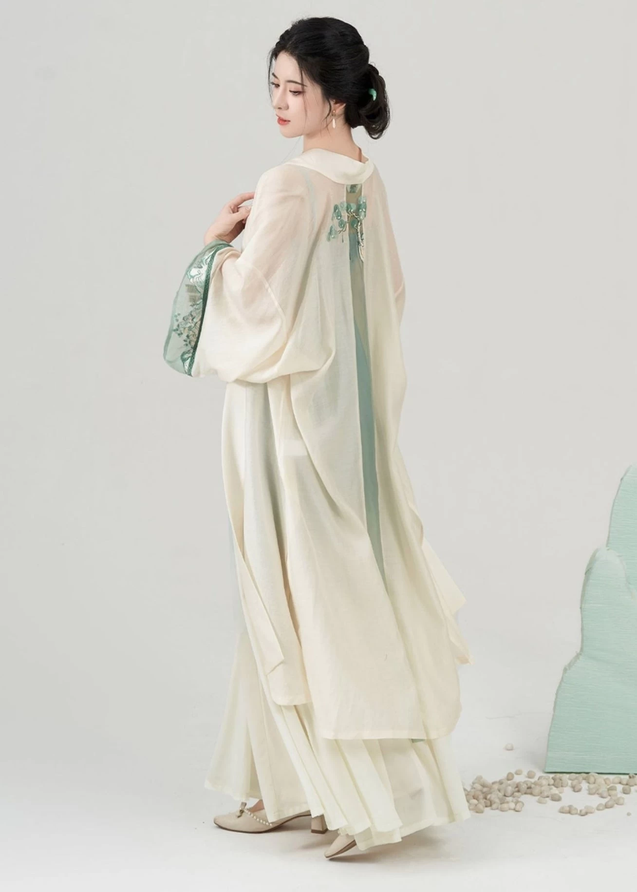 Women Modern Hanfu 2-Piece Set Qing Shan Print | HANFUBAO