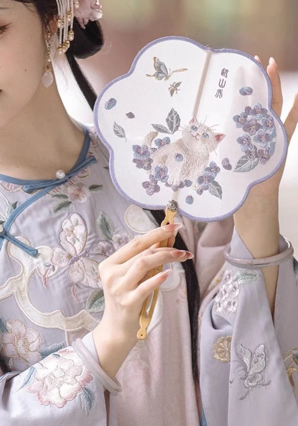 Women Bamboo Hand Fan 4-Color Valley Lily Embroidery Big 33cm| HANFUBAO