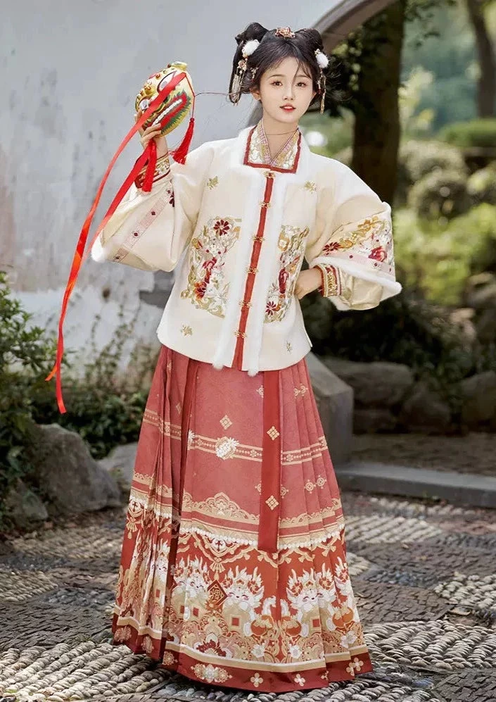 Women 3-Piece New Year Dragon Embroidered Daily Hanfu Set Plus Size | HANFUBAO