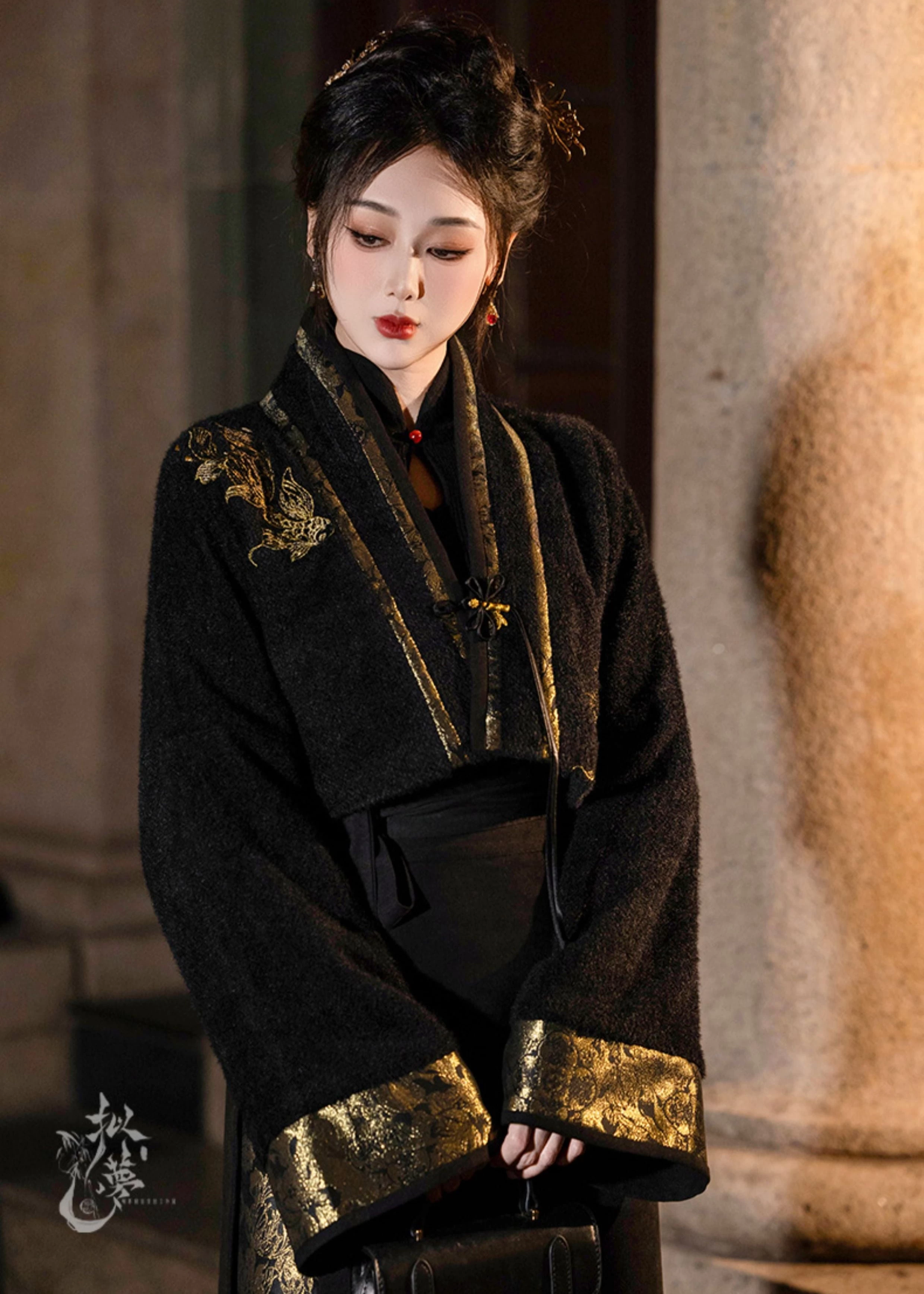 Women  Modern Hanfu 3-Piece Set Black Gold Floral Plus Size| HANFUBAO