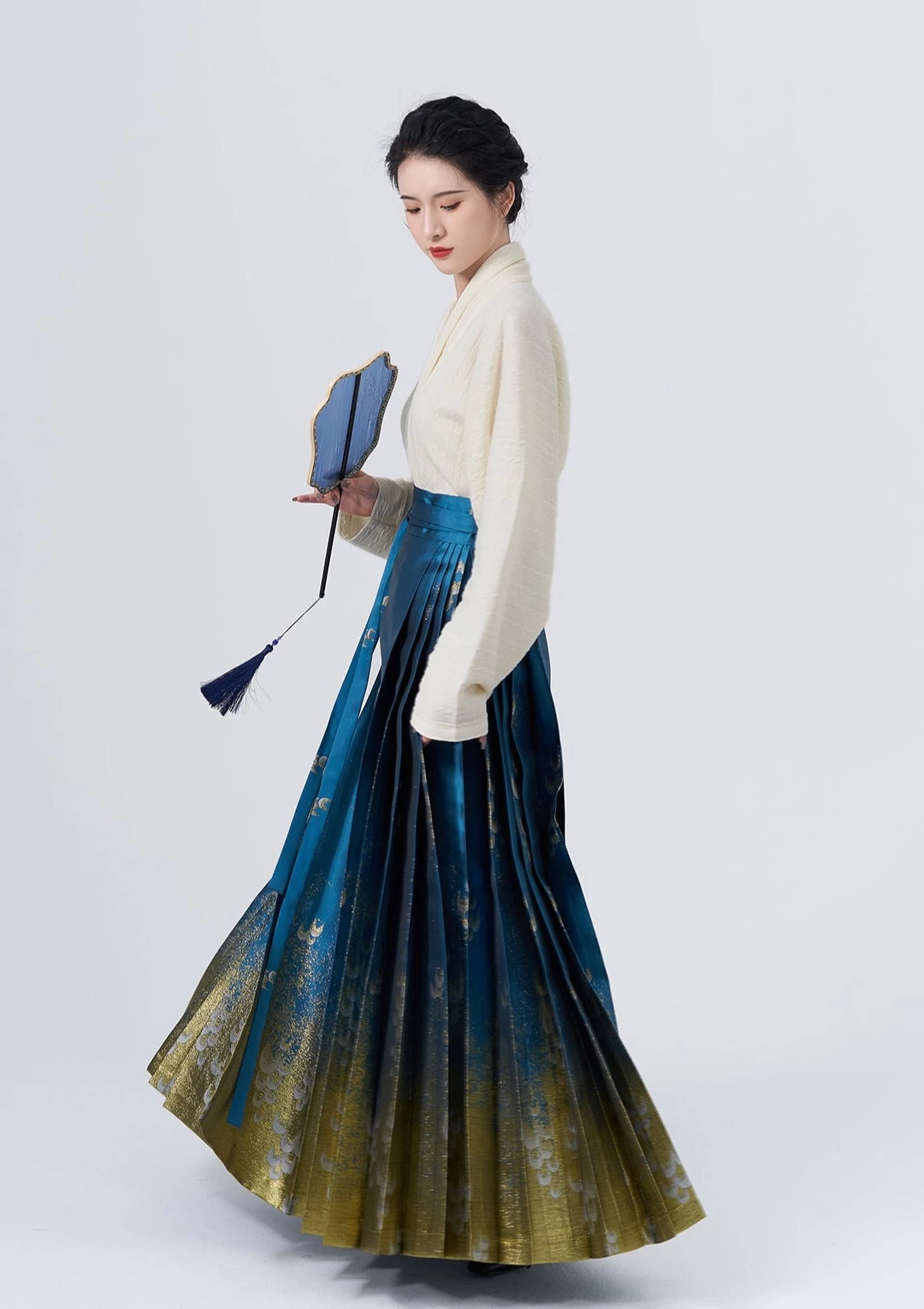 Women Modern Hanfu Ma Mian Skirt Ocean Scale Pattern | HANFUBAO