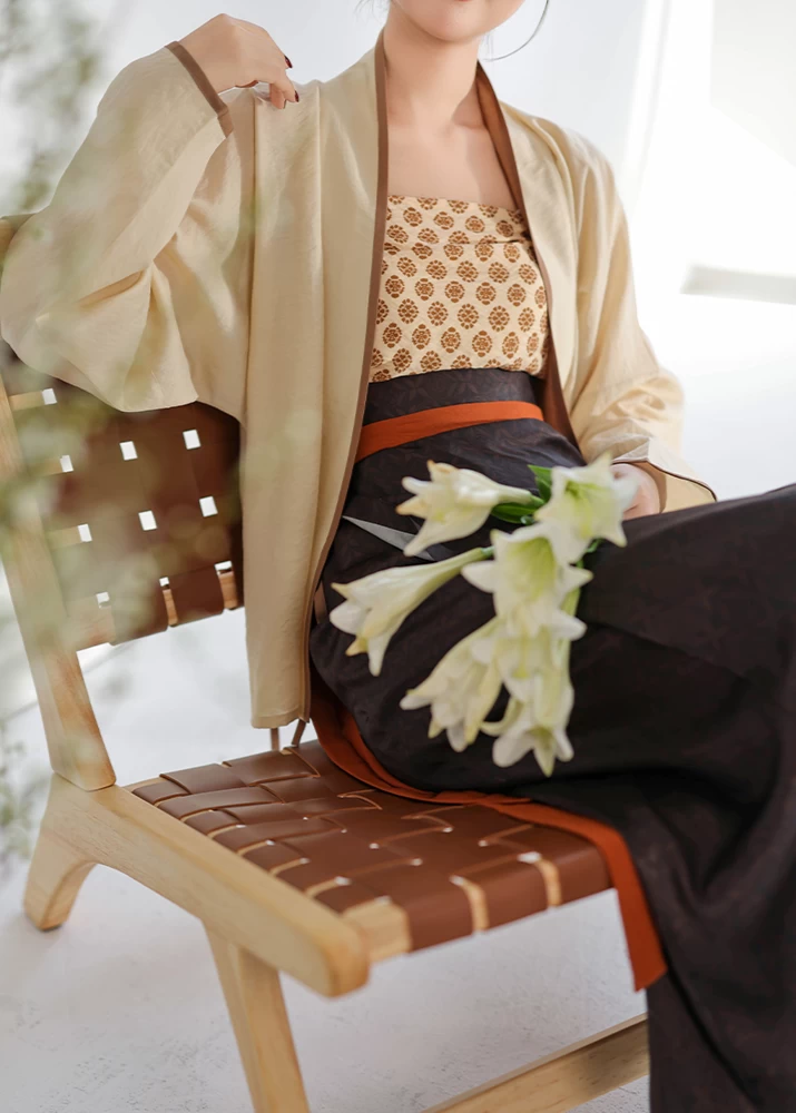 Women Modern Hanfu 3-Piece Tencel-Viscose Set Rice Bloom | HANFUBAO