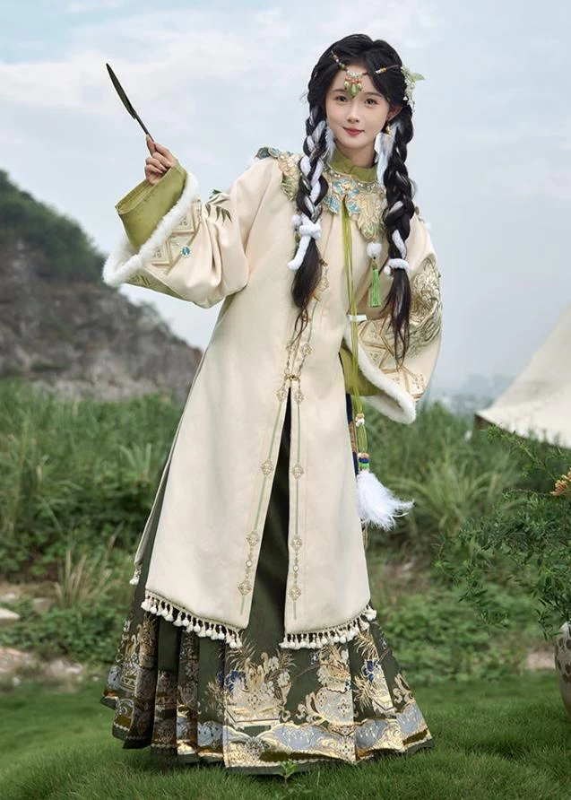 Women Modern Hanfu 4-Piece Set Cotton Blend Snowy Dusk Embroidery | HANFUBAO