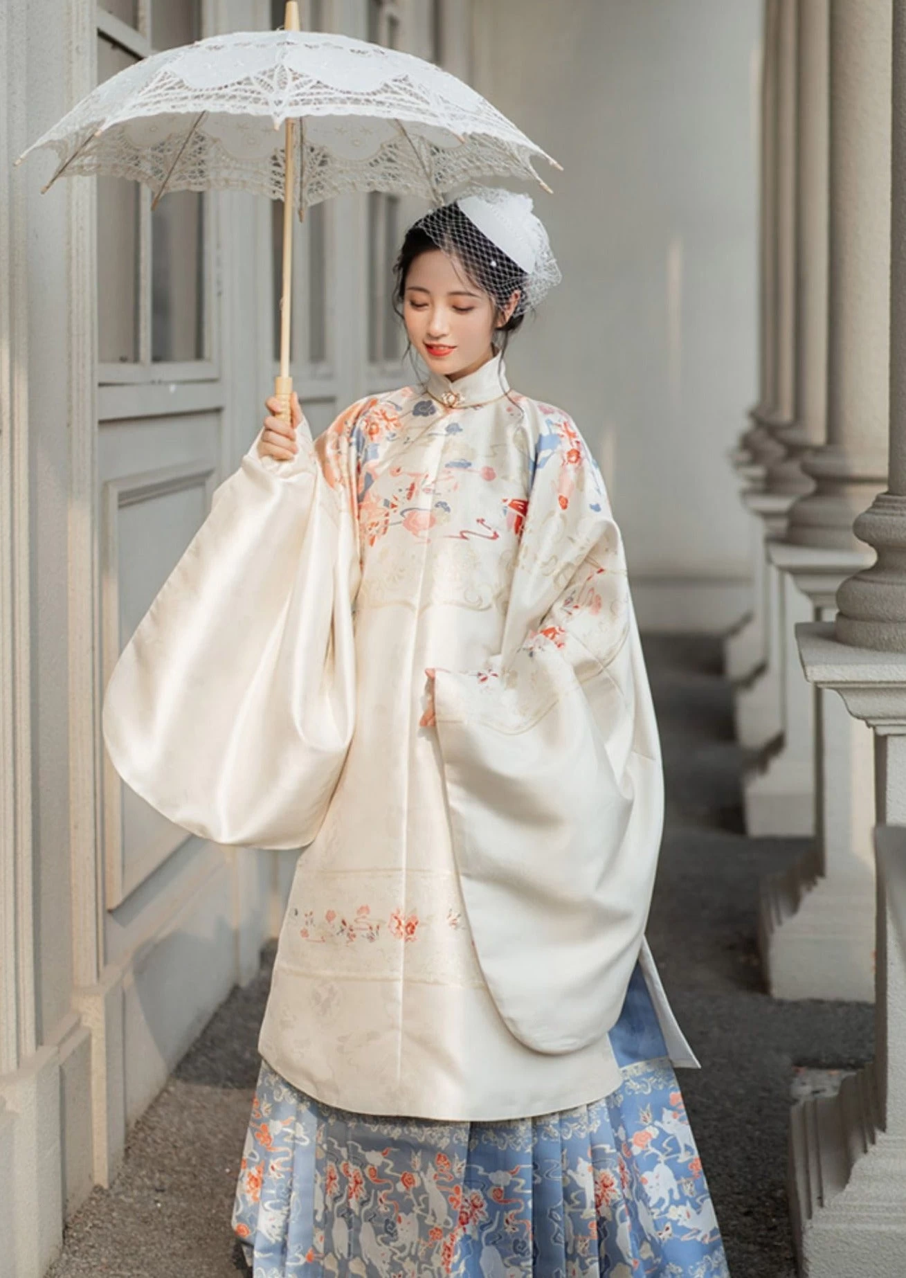 Women Modern Ming Dynasty Hanfu Set, Embroidered Long Blouse & Skirt | HANFUBAO