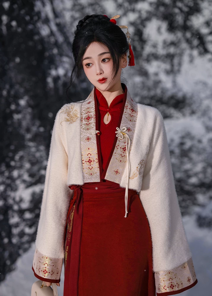 Women  Modern Hanfu 3-Piece Mamian Dress Set Red Embroidery | HANFUBAO