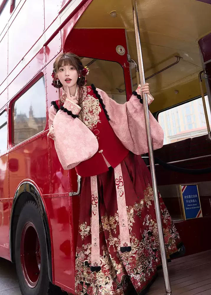 Women Modern Hanfu  Spirit Snake Embroidery Red | HANFUBAO