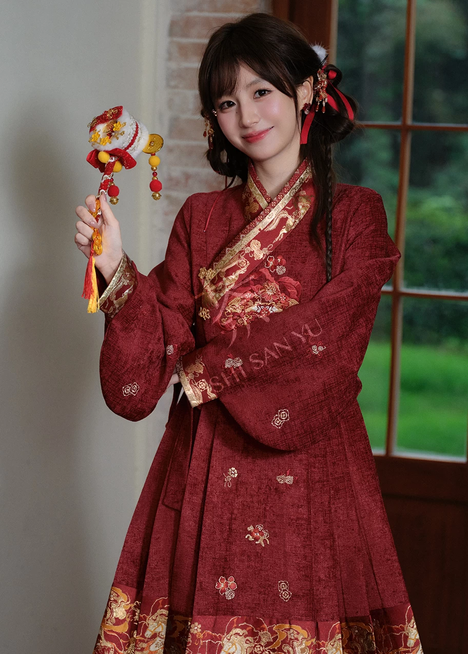 HANFUBAO | Women Brocade Hanfu 3-Piece Dress Set New Year Red Gold S-XL