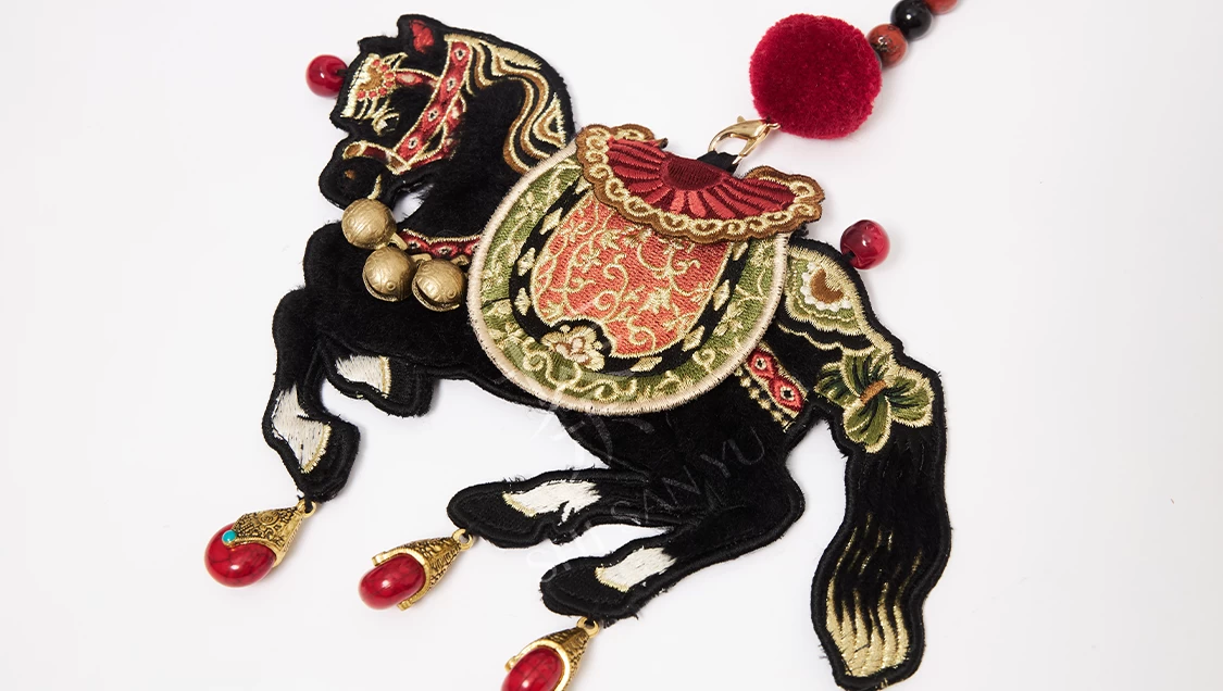 Women’s 5-Piece New Year Daily Hanfu Set, Embroidered Cloud Collar | HANFUBAO