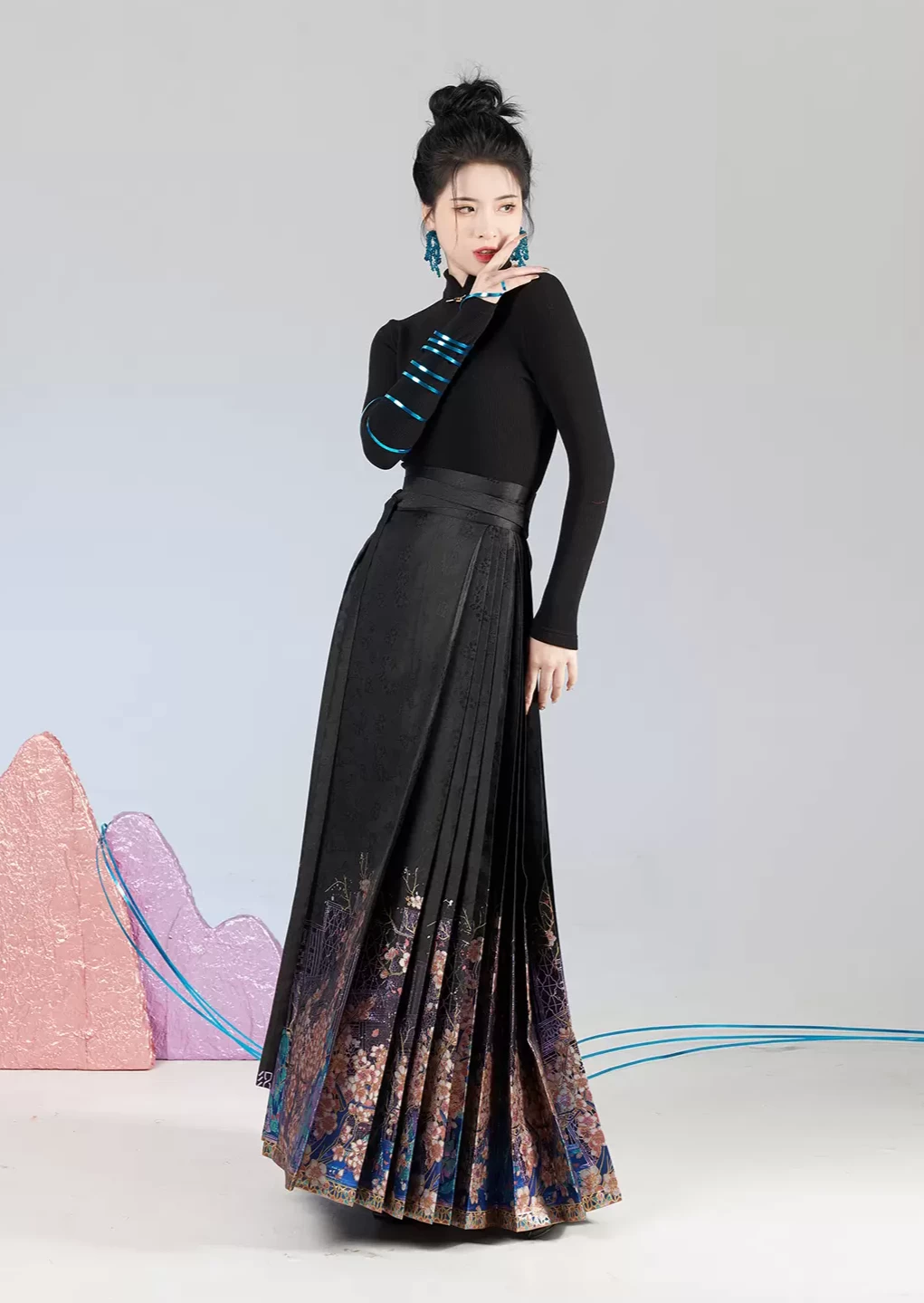 Women  Modern Daily Hanfu 2-Piece Shirt & Ma Mian Skirt Set | HANFUBAO
