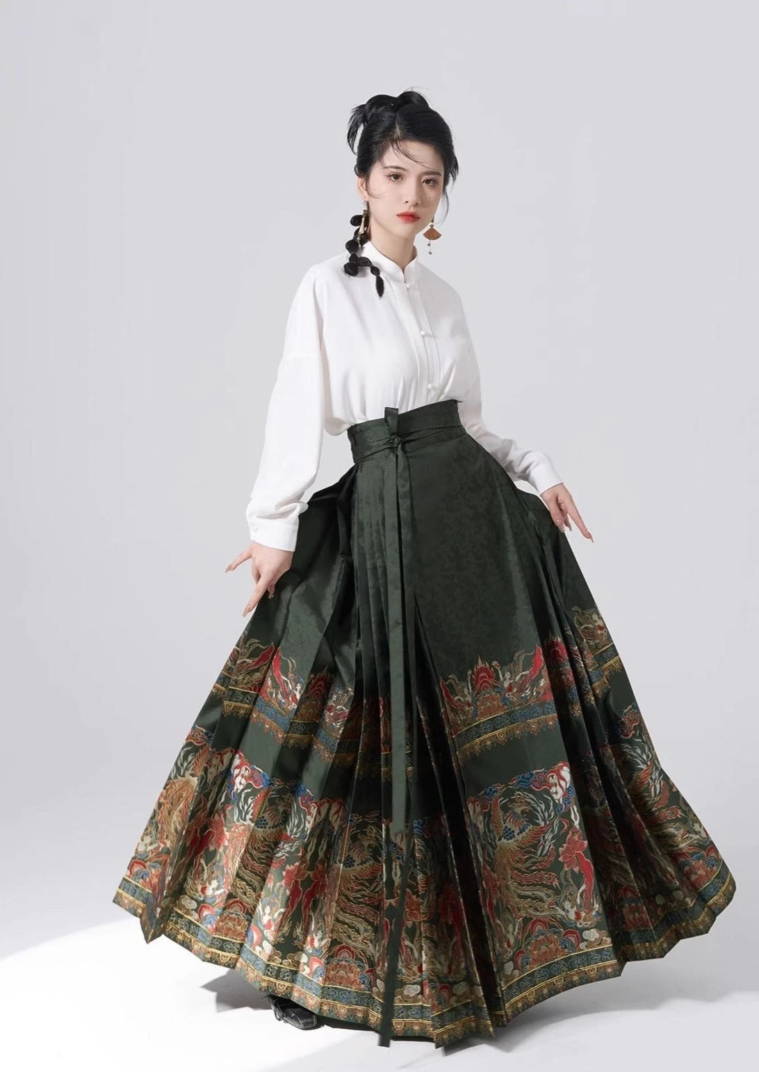 Women Modern Hanfu Satin Ma Mian Skirt Phoenix Red Embroidered | HANFUBAO
