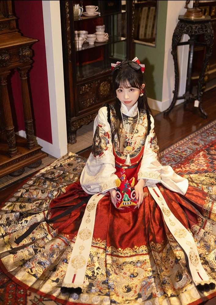 Women 4PCS Golden Dragon Embroidered New Year Ming Hanfu Set Plus Size| HANFUBAO