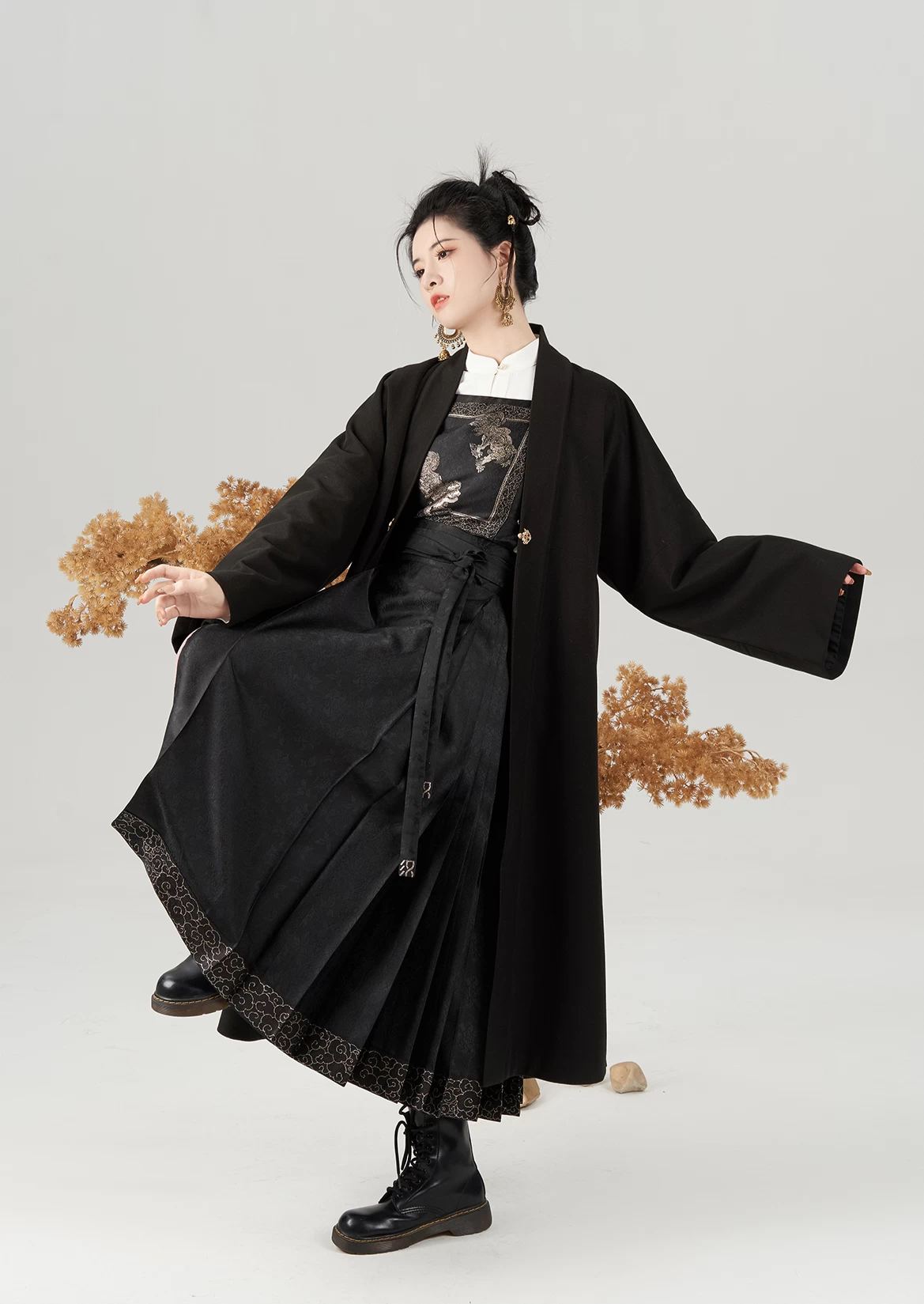 Women Modern 3-Piece Daily Hanfu Set Golden Oriole Embroidered Plus Size| HANFUBAO