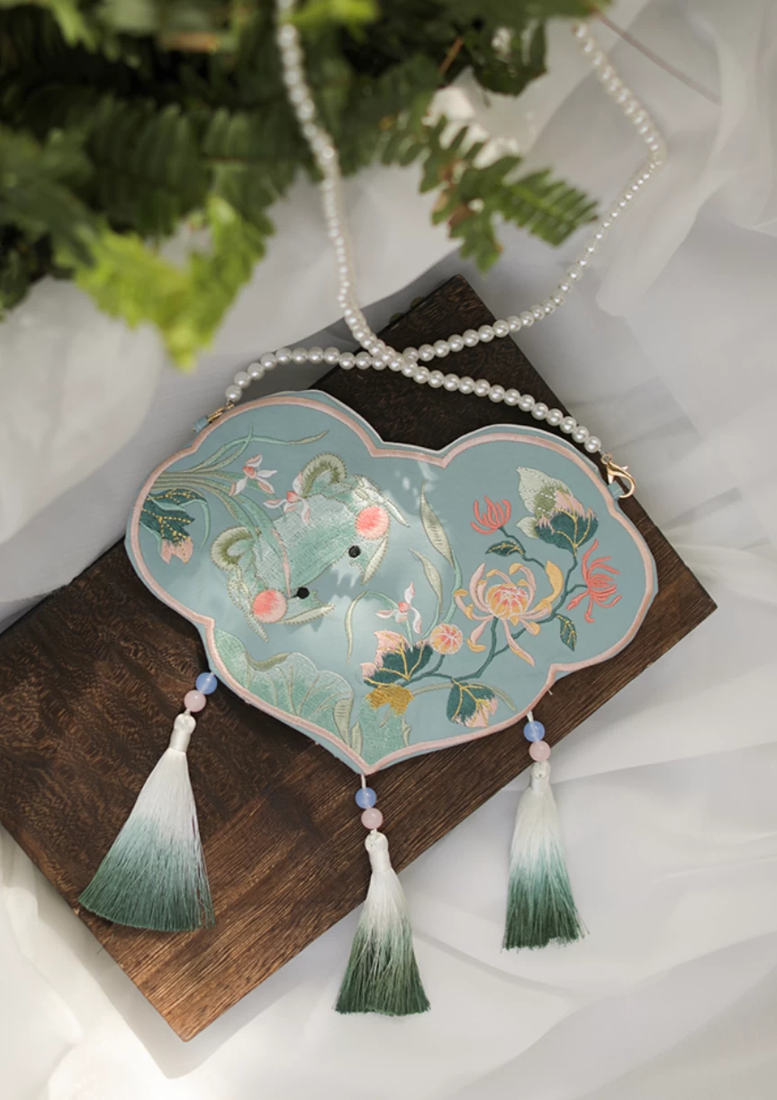 Unisex Embroidered Crab Blue  Crossbody Bag 17x25cm | HANFUBAO