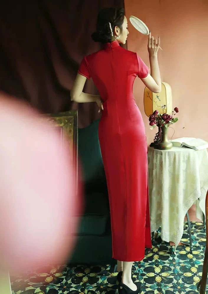 Women’s Red Crane Embroidered Acetate Satin Qipao Dress | HANFUBAO