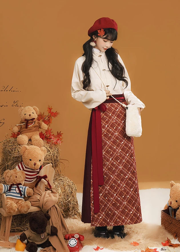 Women’s Modern Daily Hanfu 5-Piece Set, Embroidered Dream Island | HANFUBAO