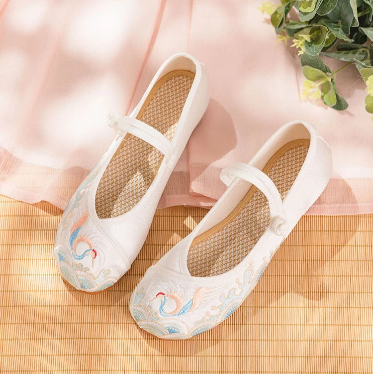 Unisex Hanfu Embroidered Canvas Shoes Floral Ivory Pink Red| HANFUBAO