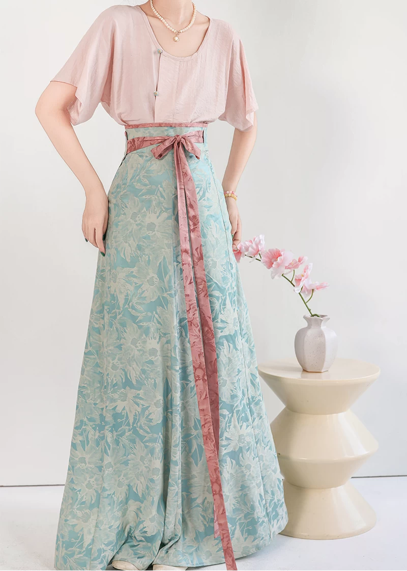 Women Daily Hanfu Top & Skirt 3-Color Set, Viscose Blend| HANFUBAO