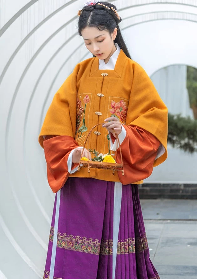 Women  Modern Hanfu Daily Cardigan Yellow Koi Embroidery| HANFUBAO