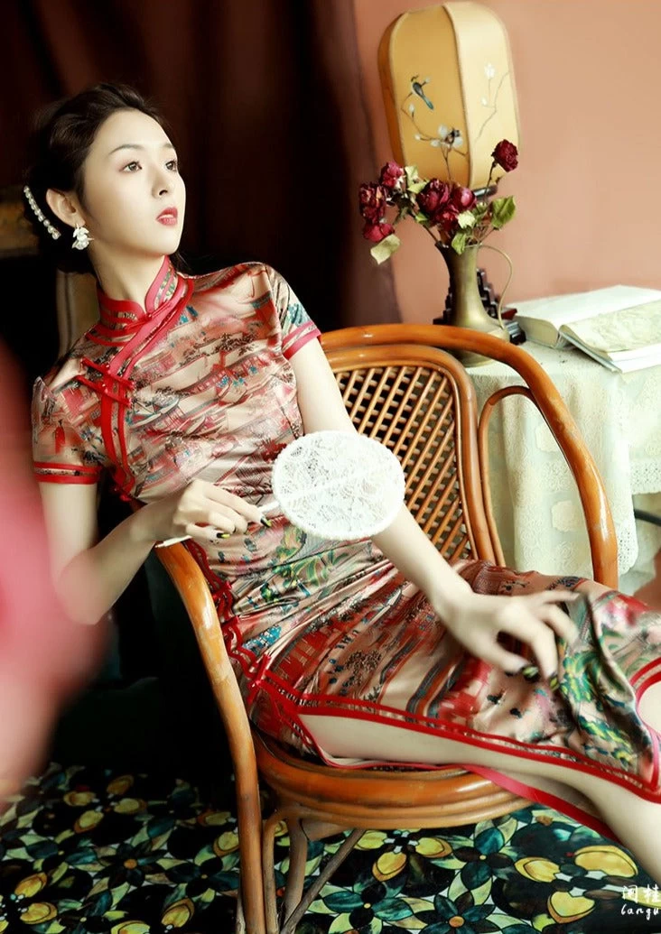 Women Vintage Satin Qipao MeilRed Painting Print | HANFUBAO
