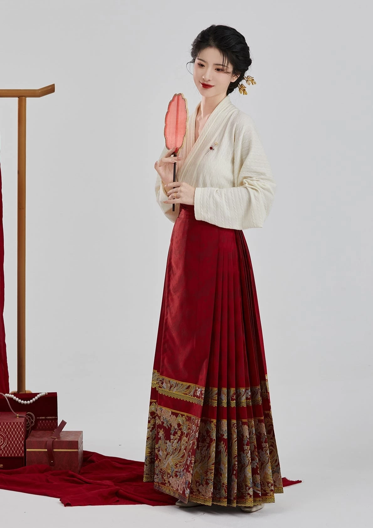 Women Modern Bridal Ma Mian Skirt Set,  (Dijie) | HANFUBAO