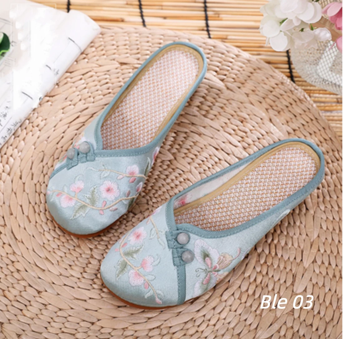 Women’s Hanfu Floral Embroidered Canvas Mule Shoes 7 Colors EU35-40 | HANFUBAO