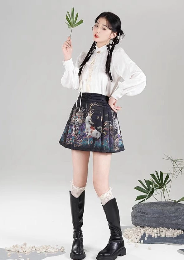 Women Daily Hanfu Short Ma Mian Skirt, Fairy Deer Embroidered | HANFUBAO