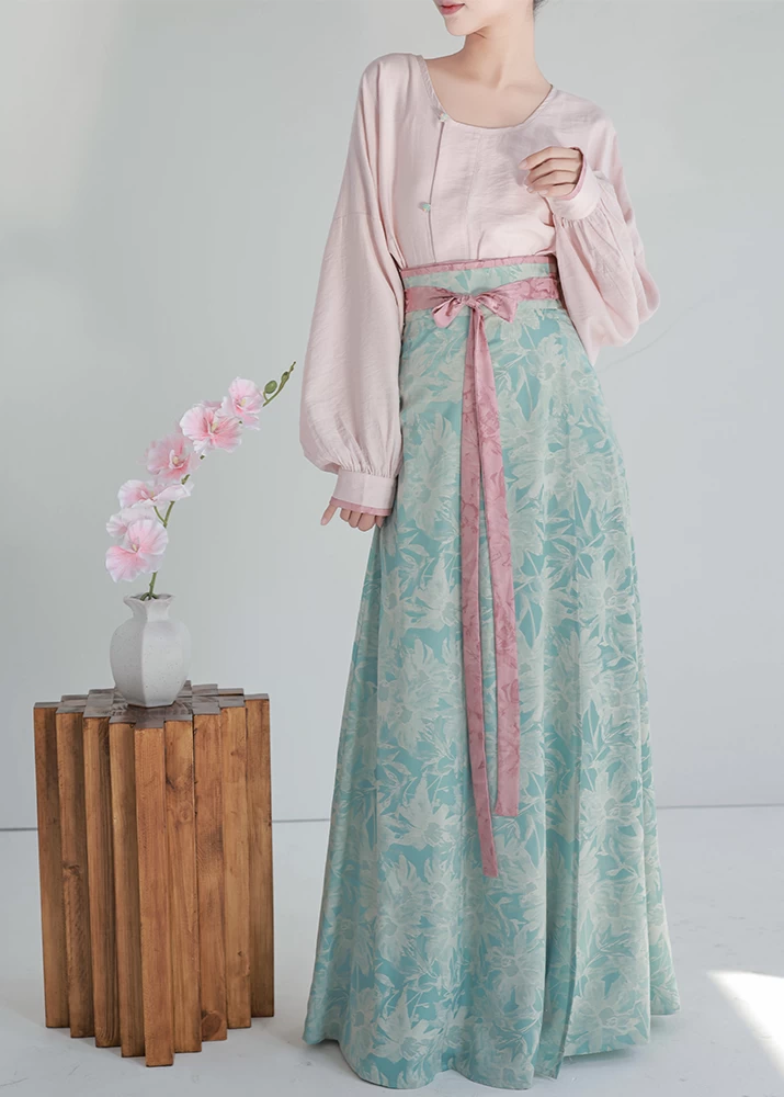 Women’s Daily Hanfu Satin Top & Skirt 7-Color Set | HANFUBAO