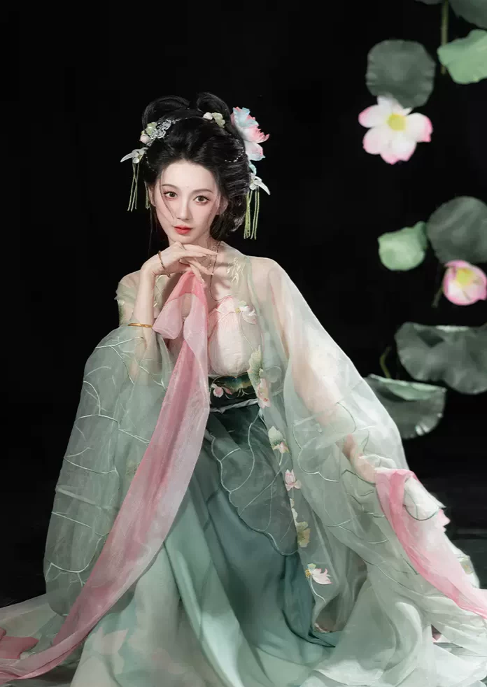 Women's 5-Piece Chiffon Floral Embroidered Hanfu Set | HANFUBAO