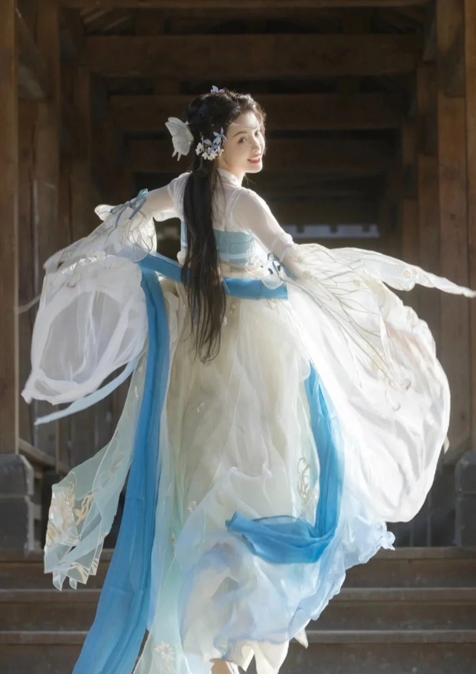 Women Feather Butterfly Hair Clip Faux Pearls Party Hanfu Accessory | HANFUBAO