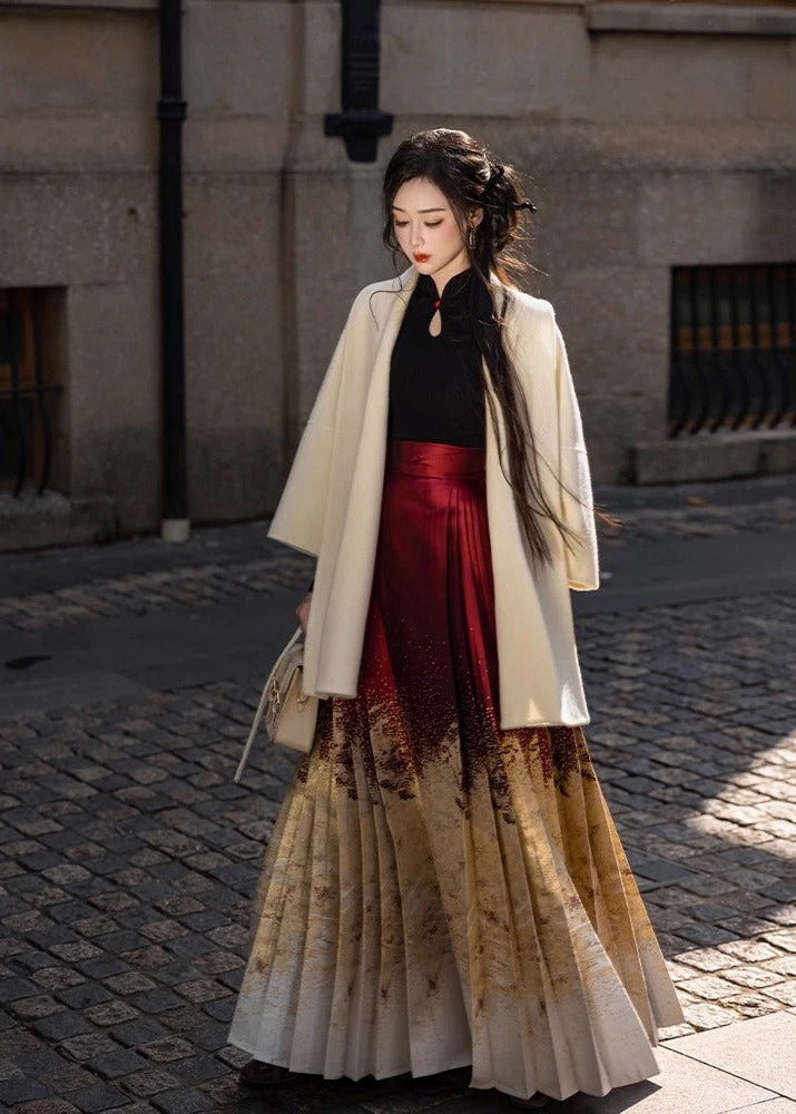 Women Modern Hanfu Ma Mian Skirt Gold/Silver | HANFUBAO  Daily Wear