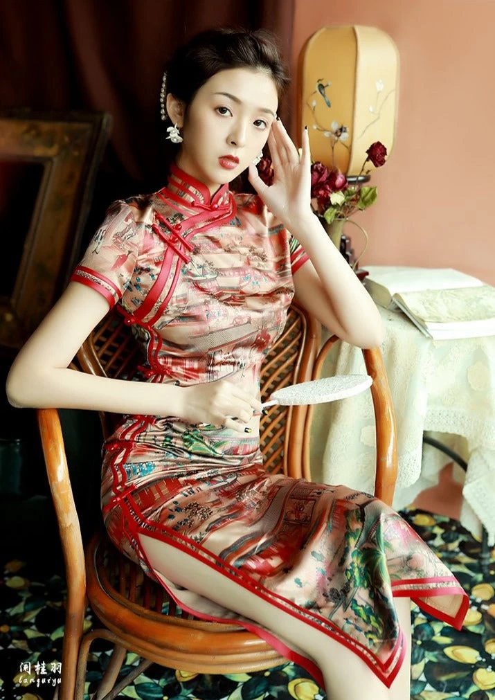 Women Vintage Satin Qipao MeilRed Painting Print | HANFUBAO