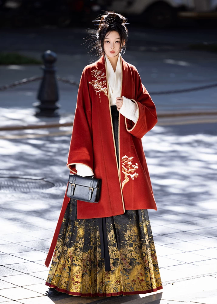 Women’s Modern Hanfu 3-Piece Wool Ma Mian Set Black/Red | HANFUBAO
