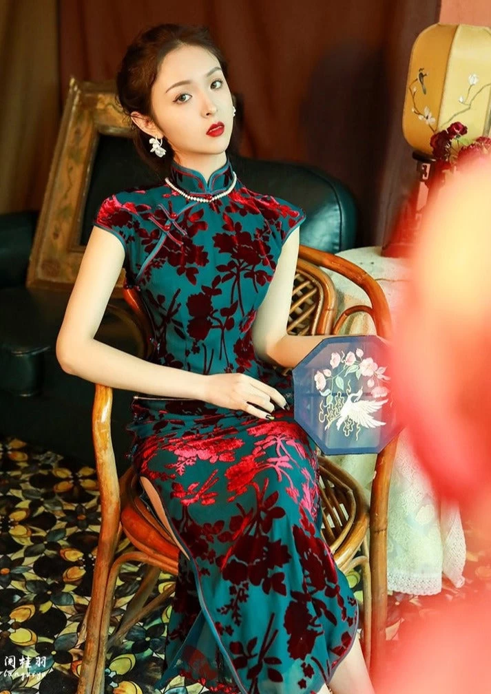 Women Vintage Navy Velvet Qipao Cheongsam High Slit Evening| HANFUBAO