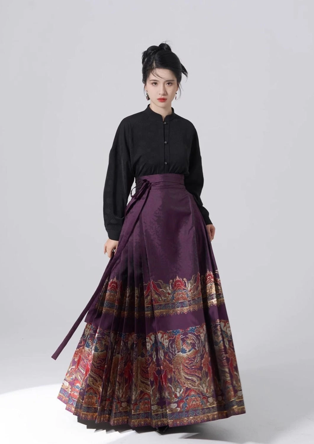 Women Modern Hanfu Satin Ma Mian Skirt Phoenix Red Embroidered | HANFUBAO