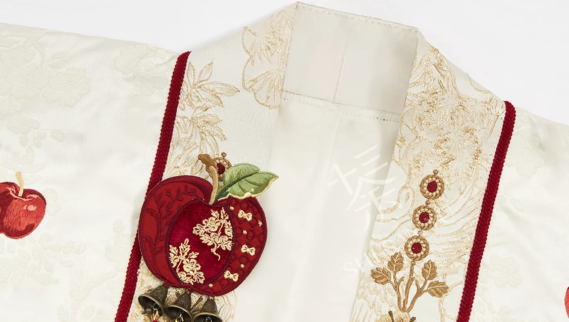 Women Modern Hanfu  Red Apple Embroidery 4-Piece Set | HANFUBAO