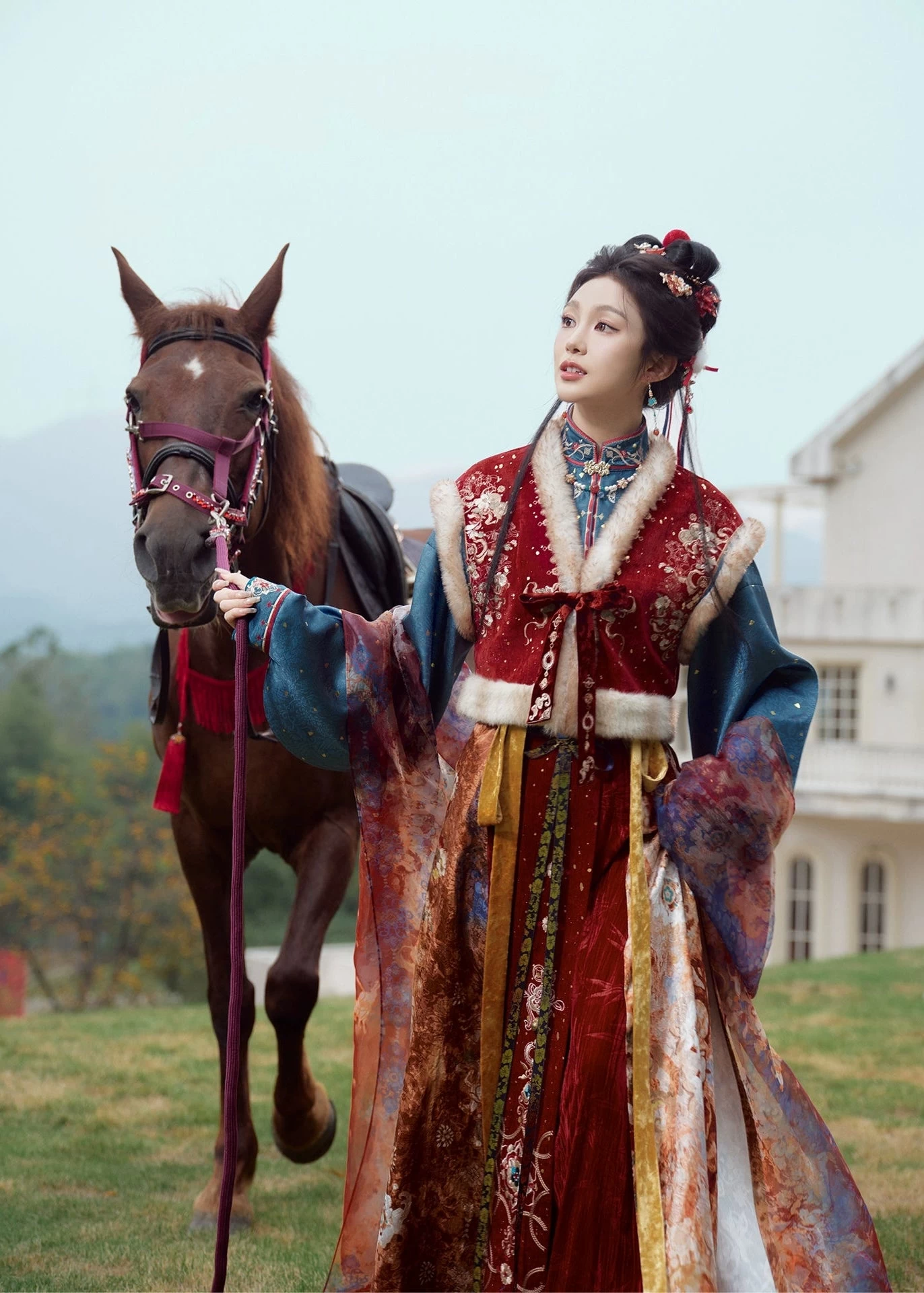 Women Modern Hanfu Silk-Blend 4-Piece Star Embroidery Blue | HANFUBAO