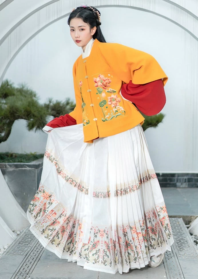 Women Ming Dynasty Ma Mian Hanfu Skirt Golden Floral Jacquard Plus Size | HANFUBAO