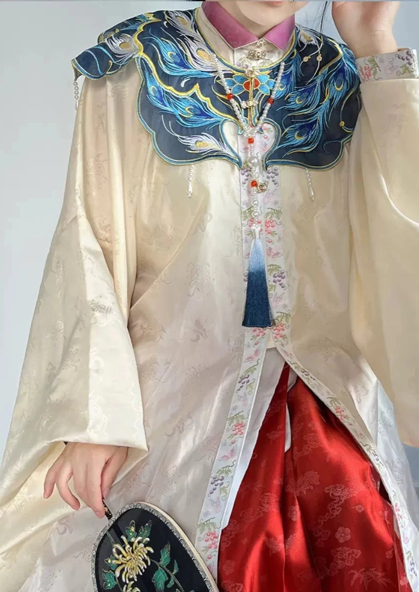 Women Modern Hanfu Embroidered Peacock Feather Cloud Collar | HANFUBAO