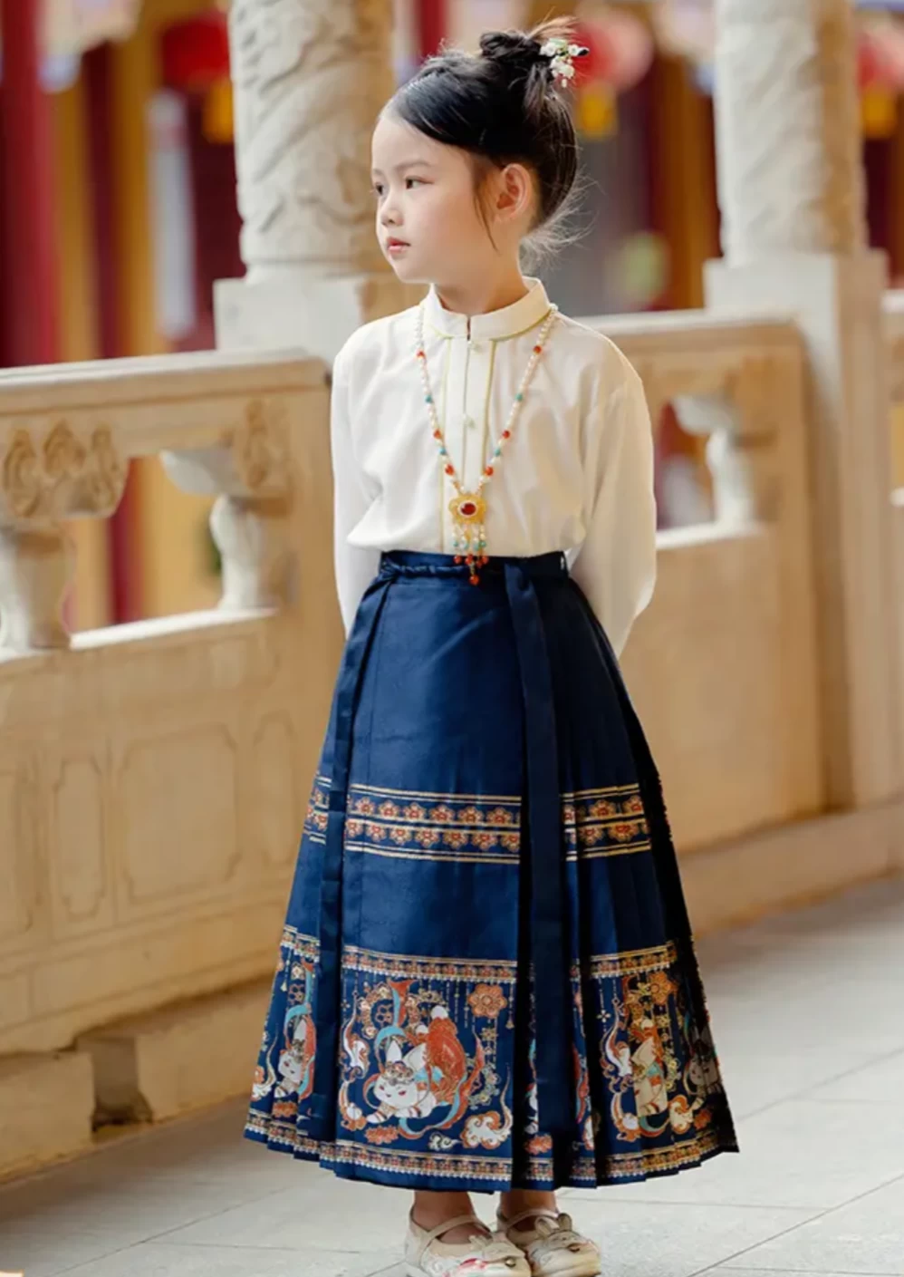 Girls Modern Daily Hanfu Rabbit Embroidery Blouse+Skirt Set｜HANFUBAO
