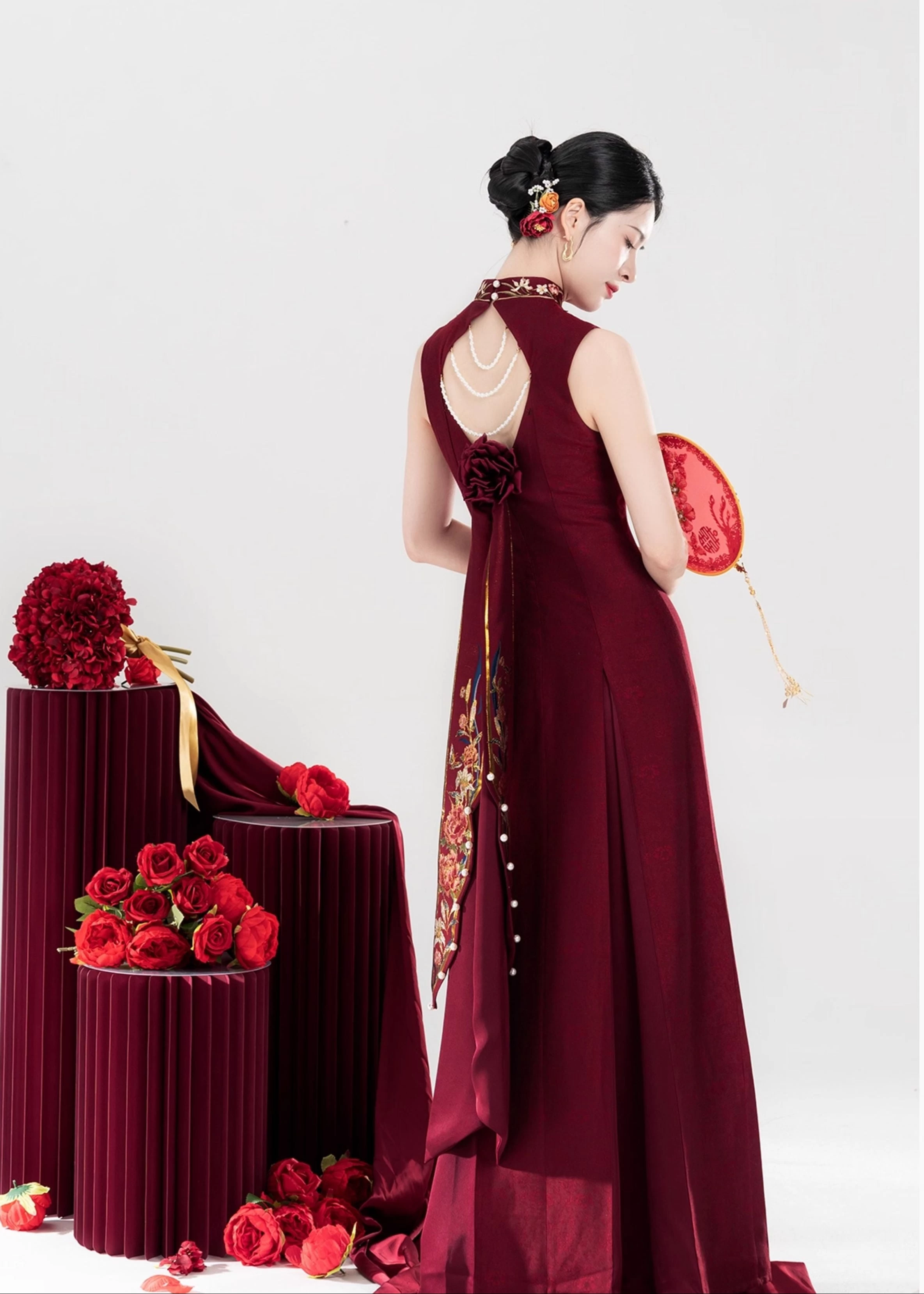 Women Modern Hanfu Satin 3-Piece Wedding Dress Red Embroidery | HANFUBAO