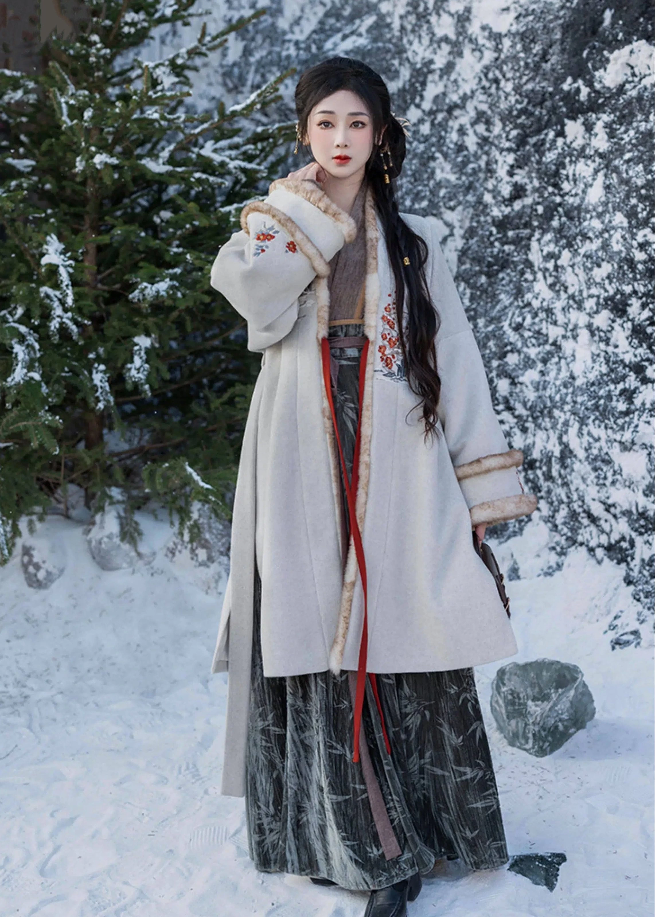 Women Modern Daily Hanfu 3-Piece  Set Snow White | HANFUBAO