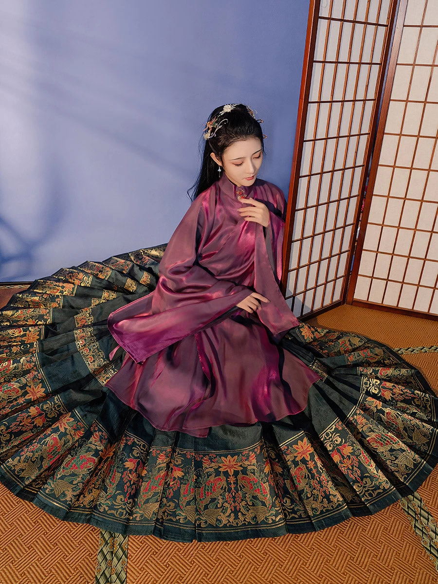 Women Ming Dynasty Ma Mian Hanfu Skirt Golden Floral Jacquard Plus Size | HANFUBAO