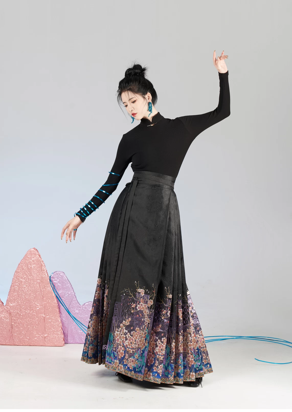 Women  Modern Daily Hanfu 2-Piece Shirt & Ma Mian Skirt Set | HANFUBAO