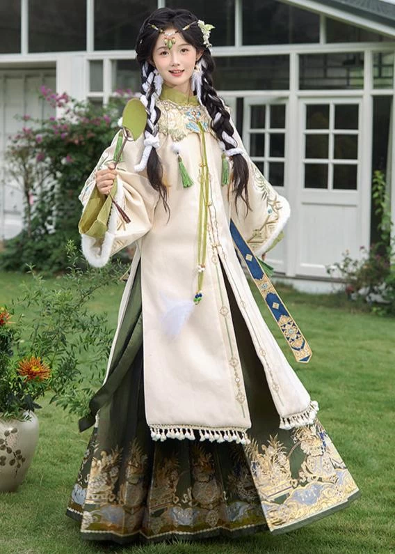 Women Modern Hanfu 4-Piece Set Cotton Blend Snowy Dusk Embroidery | HANFUBAO