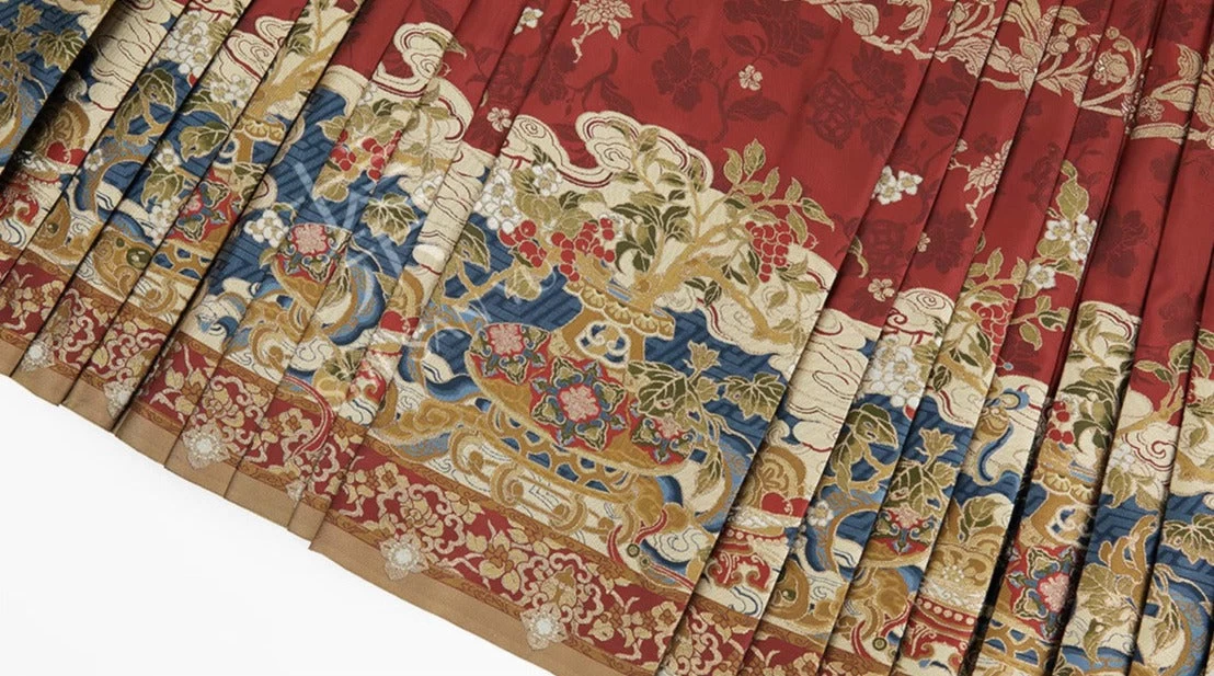 Women 2-Piece Ming Dynasty Hanfu Set Golden Embroidery Daily Wear| HANFUBAO