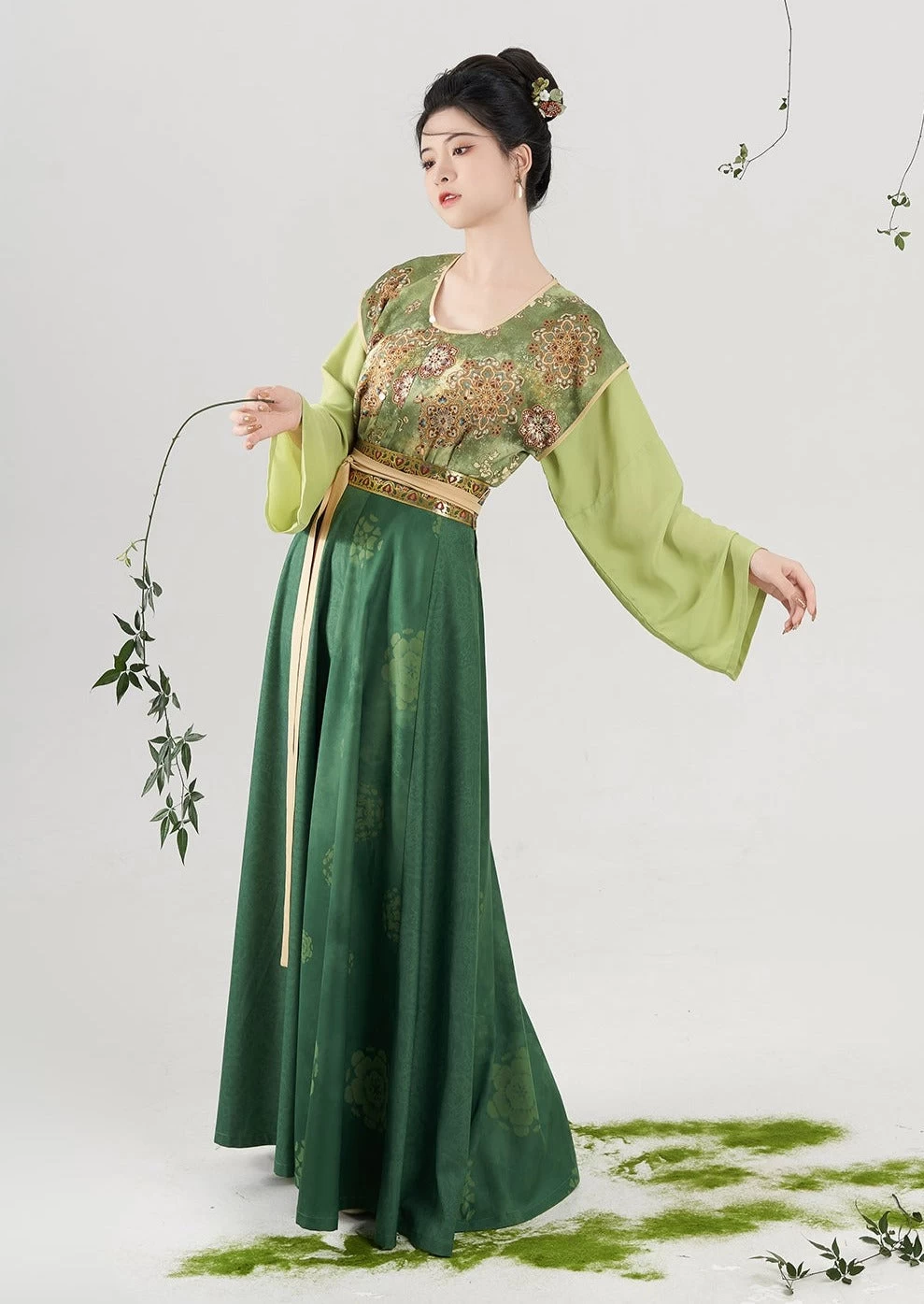 Women Tang Hanfu 3-Piece Set (Tank+Shirt+Skirt) Daily Wear | HANFUBAO