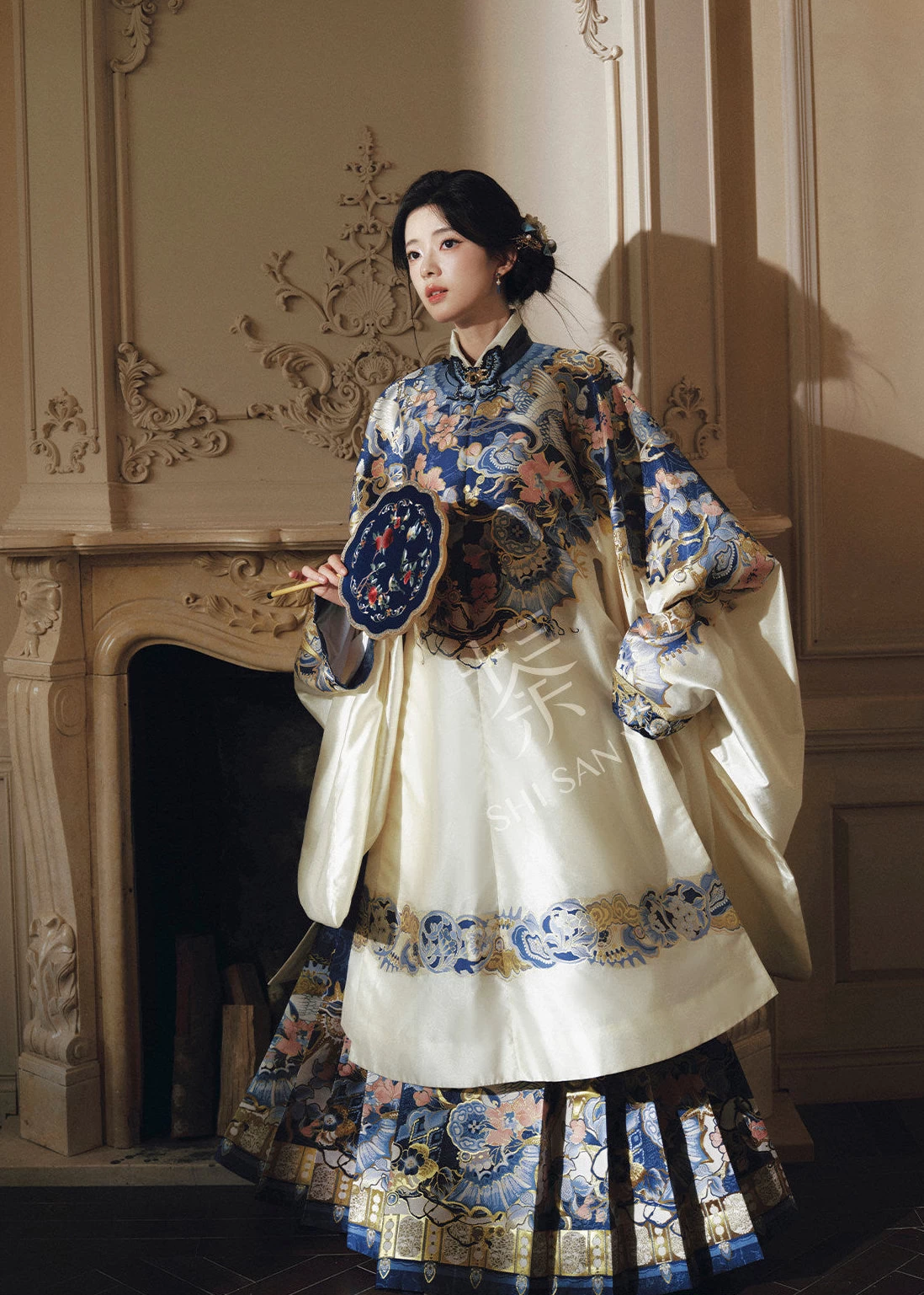 Women 2-Piece New Year Daily Hanfu Set, Embroidered Floral Skirt| HANFUBAO